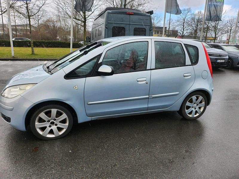 Gebraucht Mitsubishi Colt 100 PS (73 kW) 2004 Blau Kleinwagen