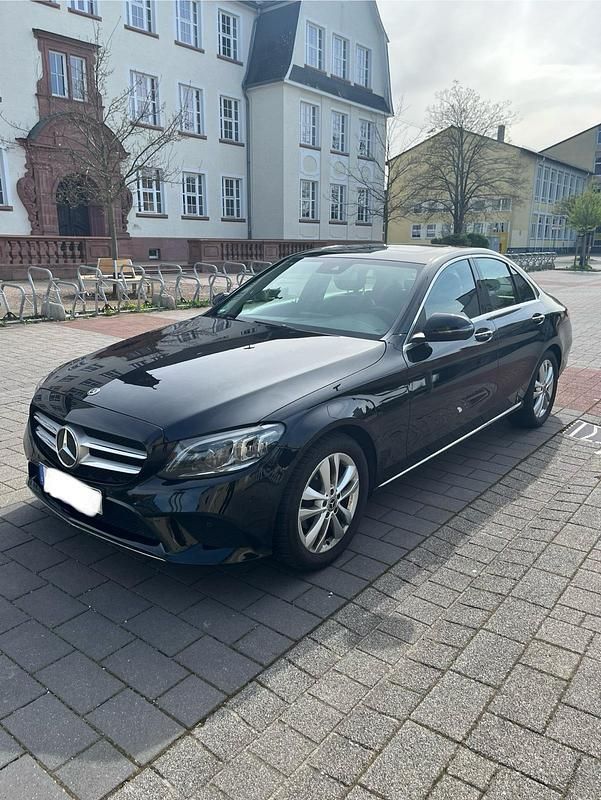 Schwarz Gebraucht 2019 Mercedes C180 Limousine | 23.500 € - Bild 1/4