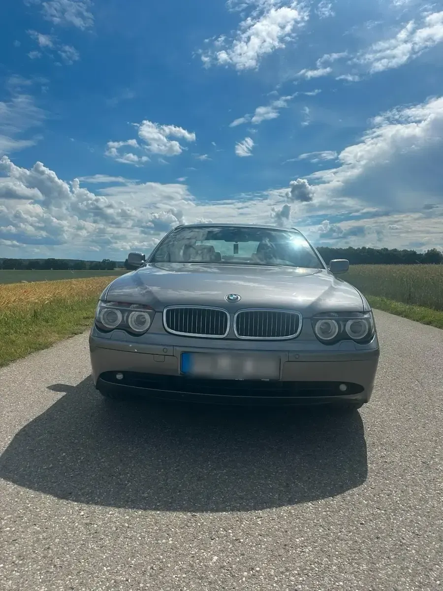 Gebraucht BMW 735 272 PS (200 kW) 2004 Silber Limousine