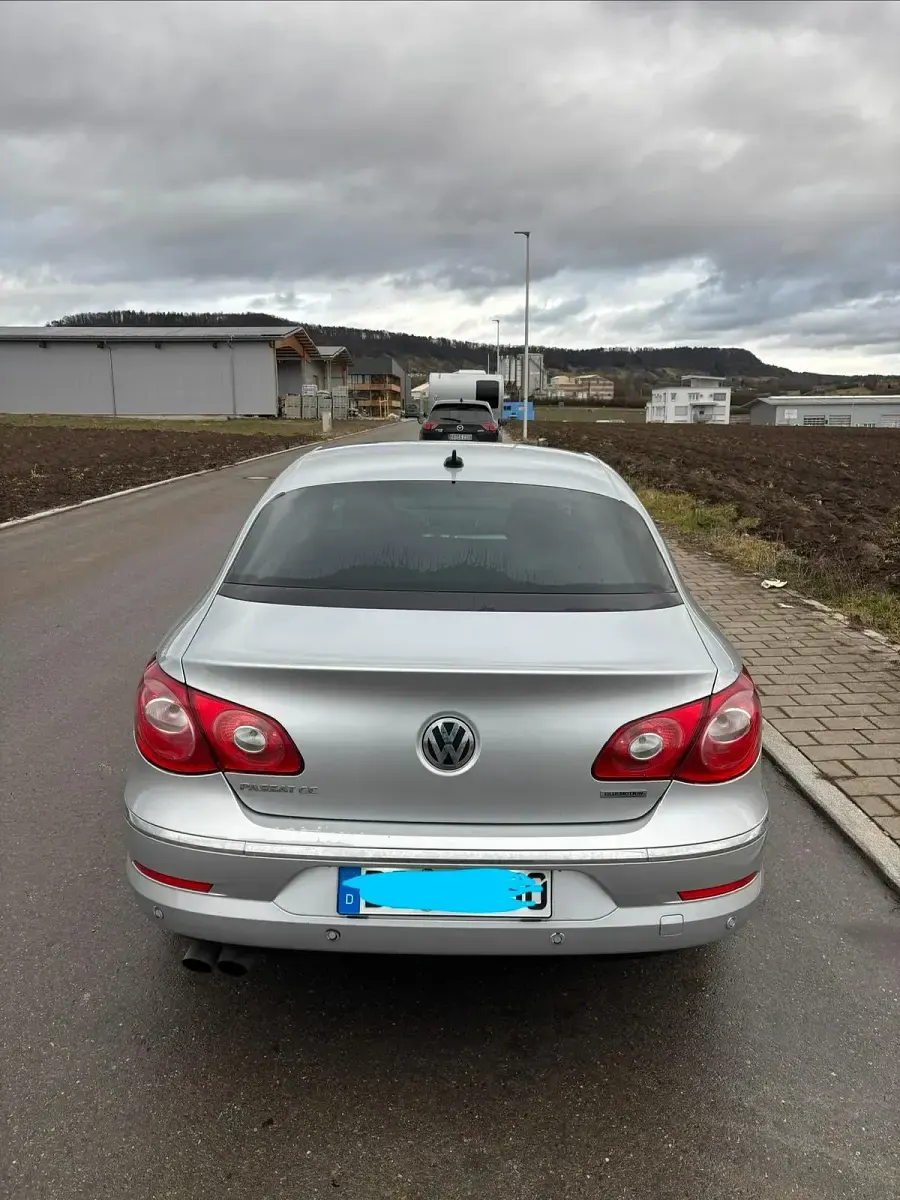 Gebraucht VW Passat 140 PS (102 kW) 2011 Silber Coupé