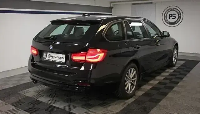 Gebraucht BMW 318 136 PS (100 kW) 2018 Schwarz Kombi