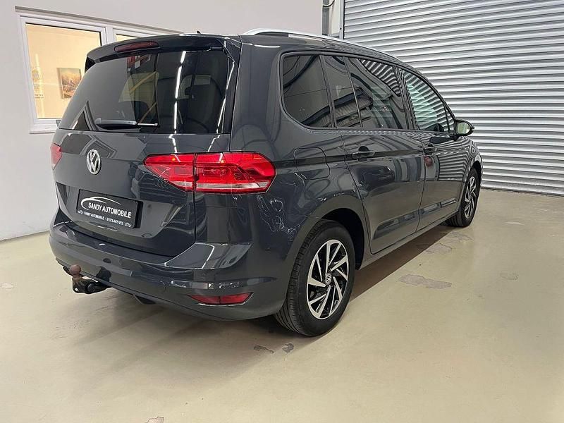 Gebraucht VW Touran Join 150 PS (110 kW) 2019 Uranograu Van / Kleinbus