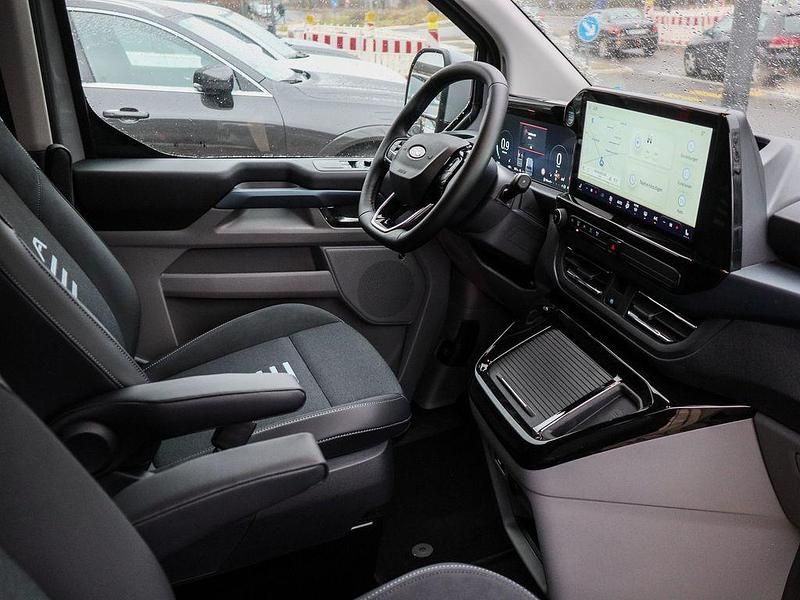 Ny Ford Tourneo Active 170 HK (125 kW) 2026 Grå MPV