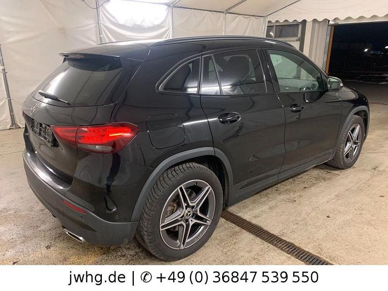 Gebraucht Mercedes GLA250 AMG line 218 PS (160 kW) 2022 Schwarz SUV