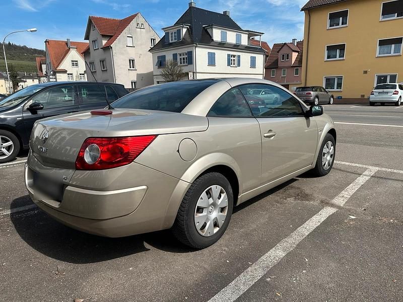 Gebraucht Renault Mégane Cabriolet 105 PS (77 kW) 2007 Braun Cabrio
