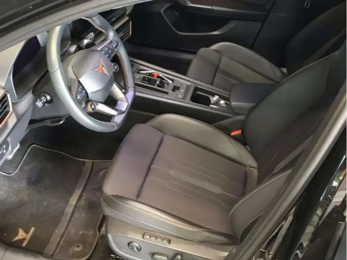 Gebraucht Cupra Leon VZ 310 PS (228 kW) 2024 Schwarz Limousine