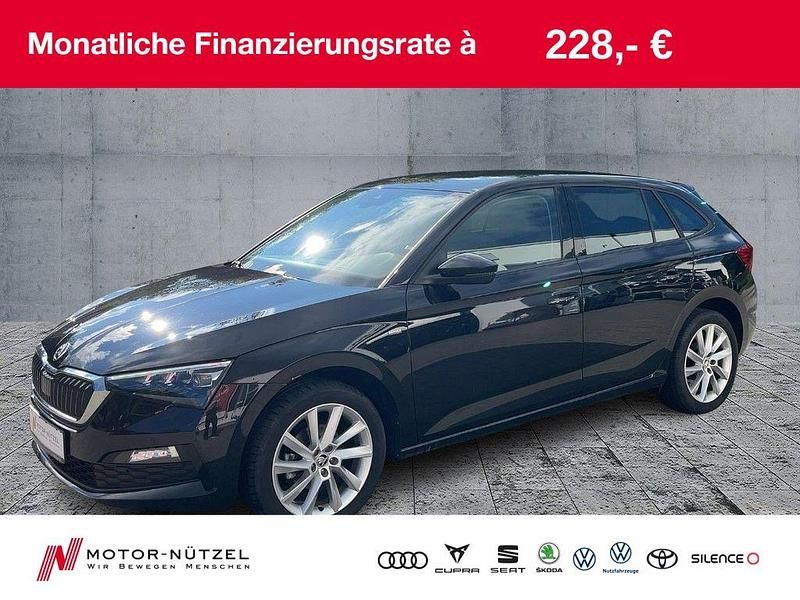 Schwarzmagic perleffekt Gebraucht 2023 Skoda Scala Ambition Kleinwagen | 19.860 € (Etwas zu teuer) - Bild 1/4