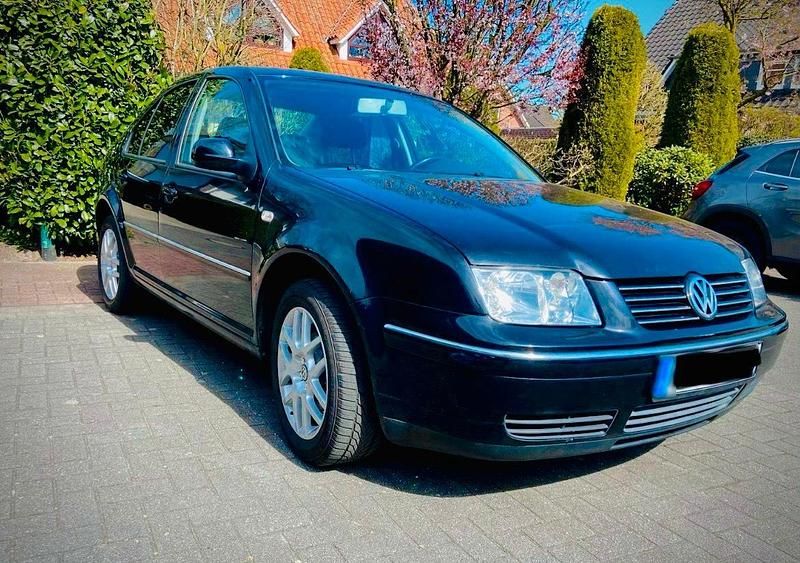 Second-hand VW Bora 105 CP (77 kW) 2002 Negru Berlinǎ
