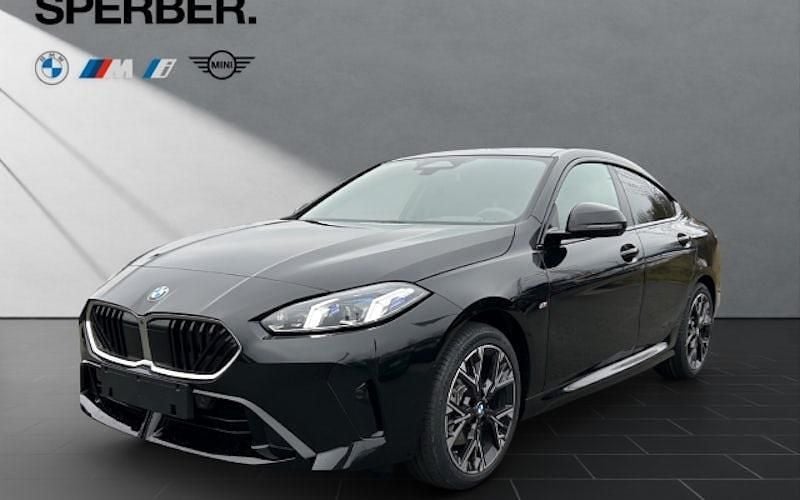 Schwarz Neu 2025 BMW 220 M Sport Coupé | 41.980 € (Superpreis) - Bild 1/4