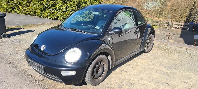 Gebraucht VW New Beetle 75 PS (55 kW) 2002 Schwarz Kleinwagen