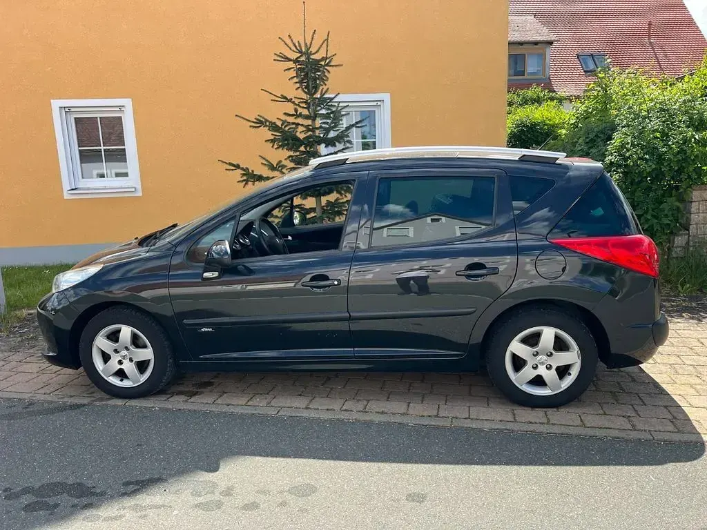 Gebraucht Peugeot 207 95 PS (69 kW) 2009 Schwarz Kombi