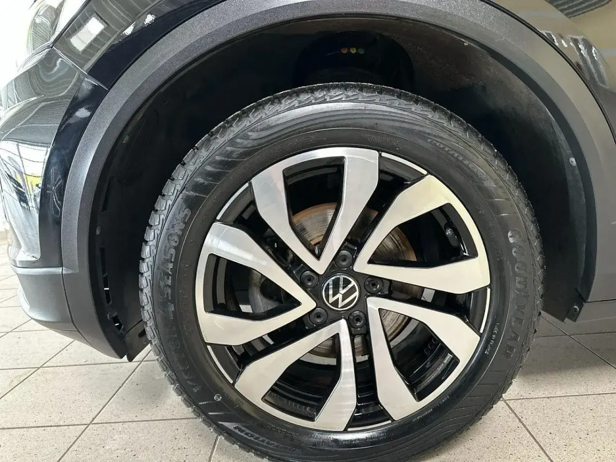 Gebraucht VW T-Roc Active 150 PS (110 kW) 2021 Schwarz SUV
