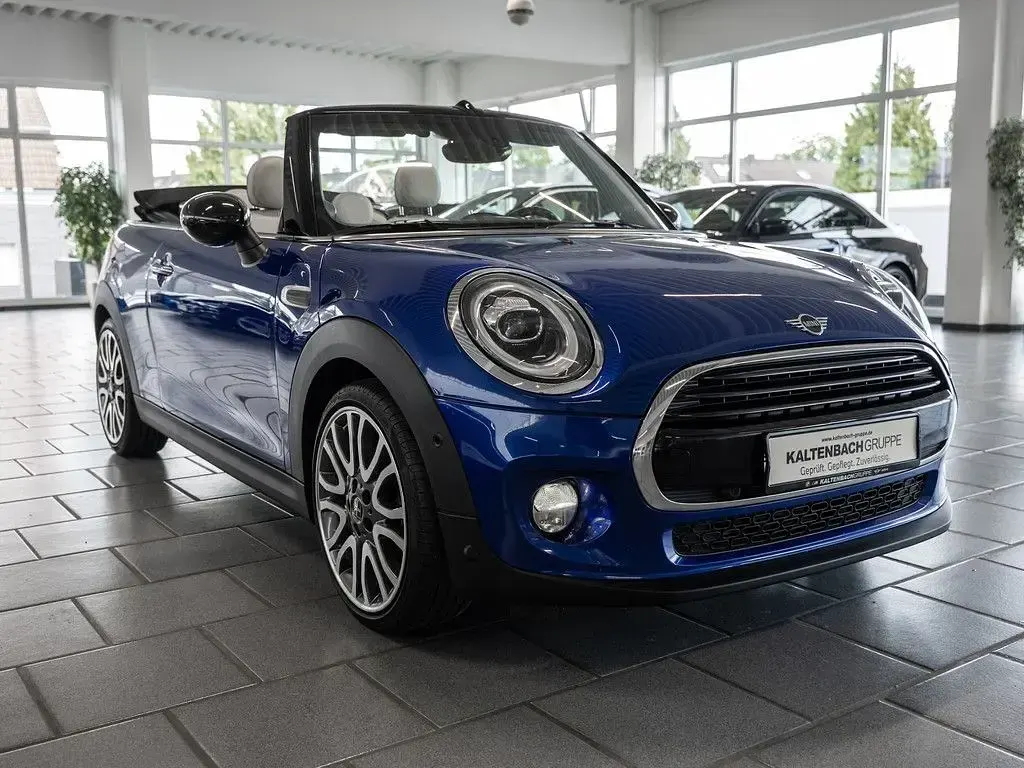 Gebraucht Mini Cooper Cabriolet 136 PS (100 kW) 2019 Starlight blue Cabrio