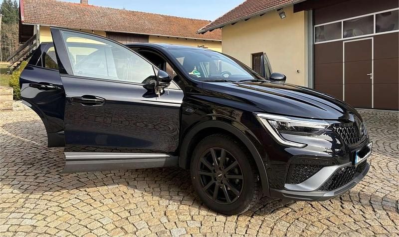 Gebraucht Renault Arkana 158 PS (116 kW) 2024 Schwarz SUV