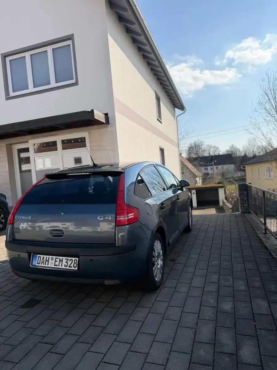 Usata Citroën C4 109 CV (80 kW) 2007 Blu Berlina