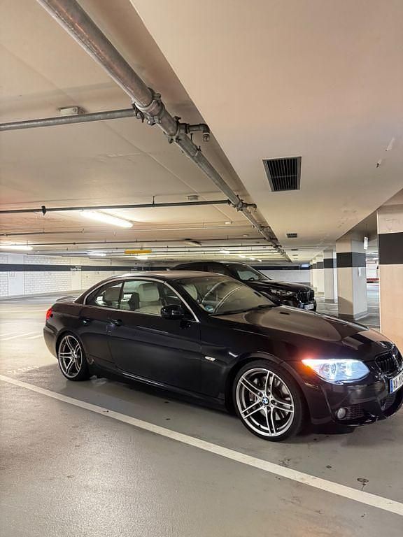 Schwarz Gebraucht 2013 BMW 335 Cabriolet Performance Cabrio | 22.999 € (Etwas zu teuer) - Bild 1/4