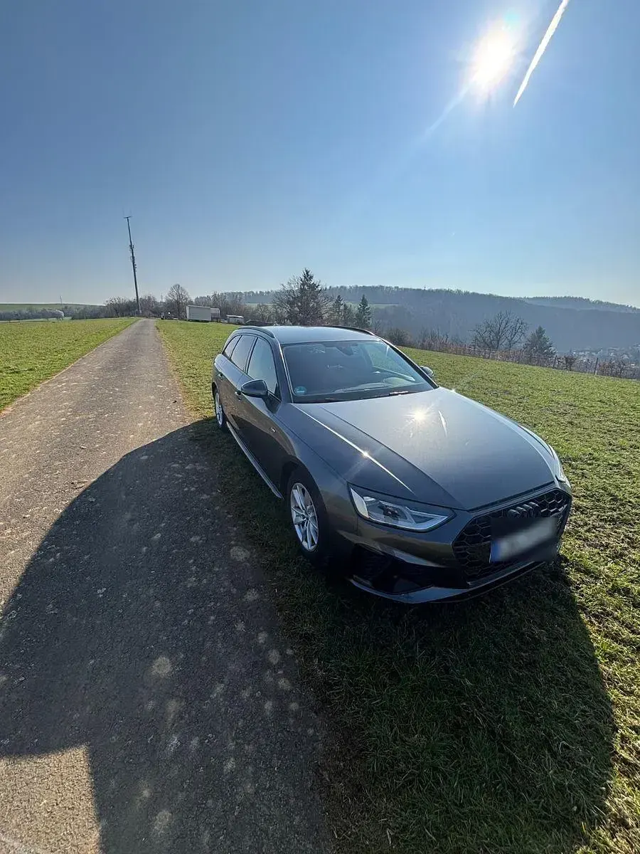Second-hand Audi A4 S-Line 163 CP (119 kW) 2020 Negru Break