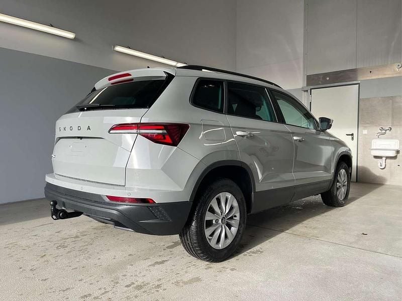 Neu Skoda Karoq Selection 150 PS (110 kW) 2026 [5x5x] graphit grau meta... SUV