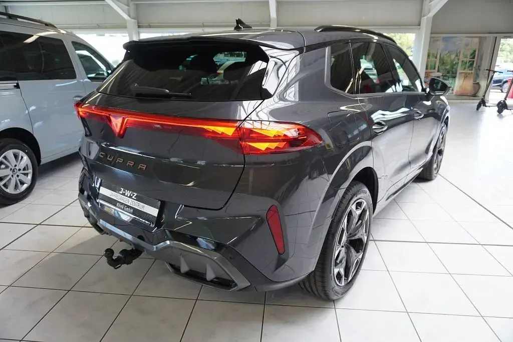 Neu Cupra Terramar 204 PS (150 kW) 2026 Grau SUV