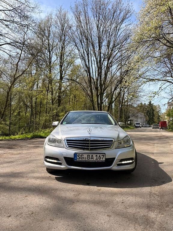Gebraucht Mercedes C180 Elegance 158 PS (116 kW) 2012 Silber Limousine
