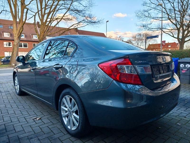Gebraucht Honda Civic Comfort 141 PS (103 kW) 2013 Blau Limousine