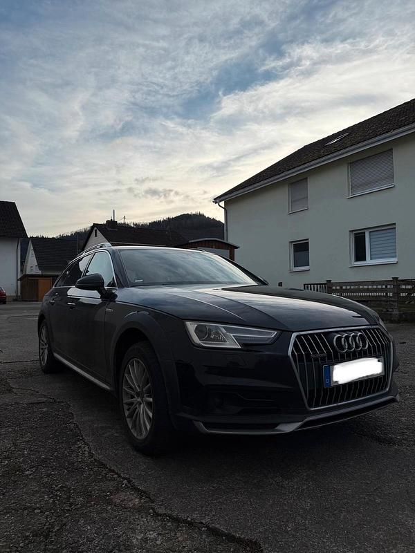 Gebraucht Audi A4 Allroad 163 PS (119 kW) 2017 Schwarz Kombi