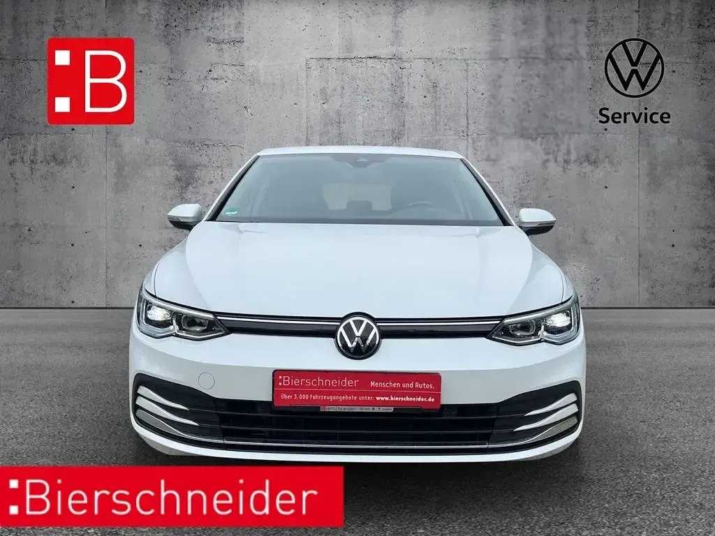 Usata VW Golf VIII Active 150 CV (110 kW) 2023 Bianco Berlina