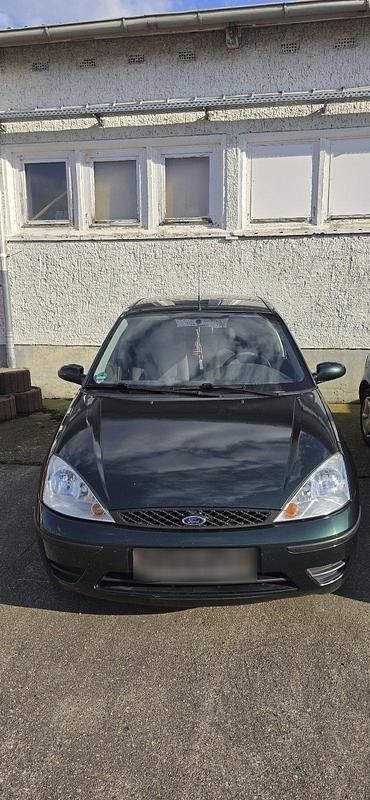 Second-hand Ford Focus 116 CP (85 kW) 2004 Verde Hatchback