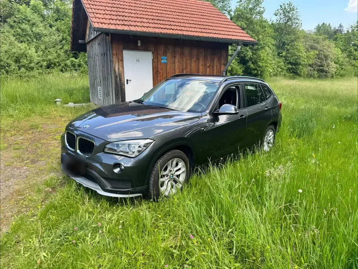 Gebraucht BMW X1 Sport Line 143 PS (105 kW) 2015 Grau SUV