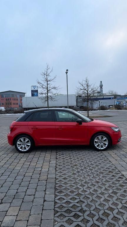 Gebraucht Audi A1 Sportback Ambition 122 PS (89 kW) 2013 Rot Kleinwagen