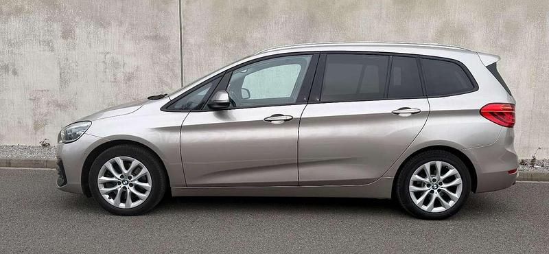 Gebraucht BMW 218 150 PS (110 kW) 2021 Kaschmirsilber Van / Kleinbus