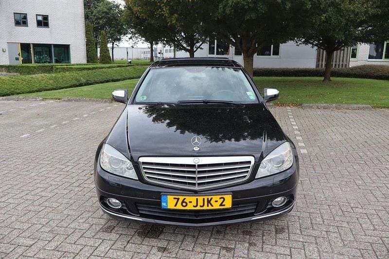 Schwarz Gebraucht 2009 Mercedes C220 Elegance Limousine | 3.921 € (Fairer Preis) - Bild 1/4