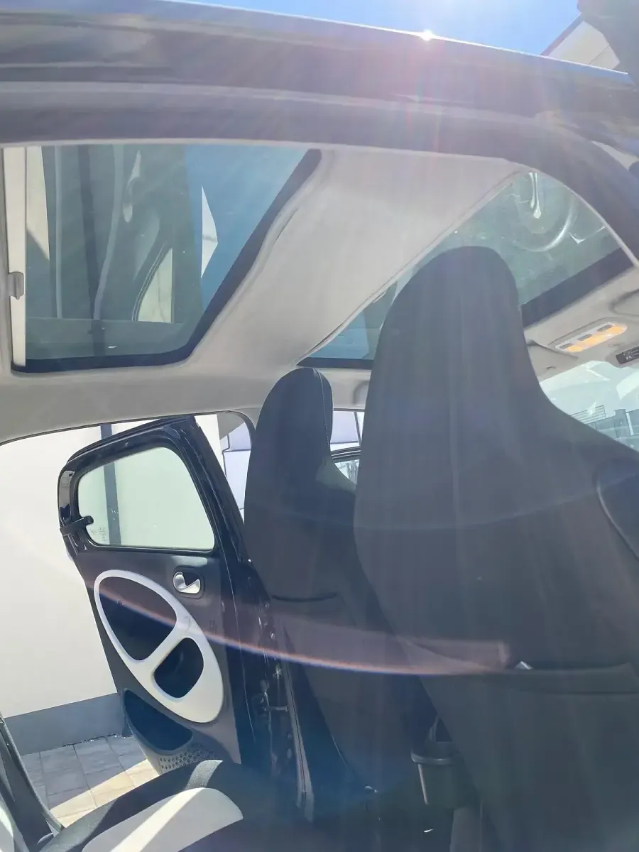 Używany Smart ForFour Passion 71 KM (52 kW) 2016 Czarny Hatchback