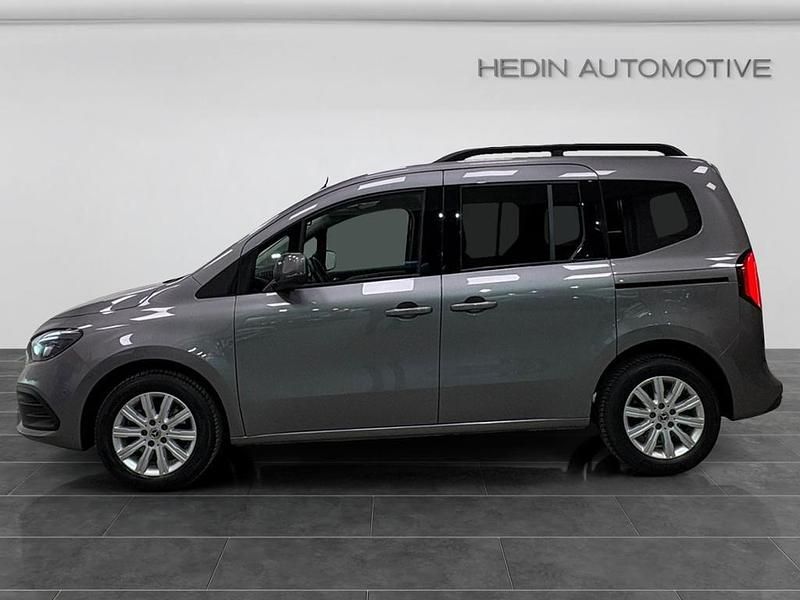 Gebraucht Mercedes T180 Advantage 116 PS (85 kW) 2024 Grau Van / Kleinbus