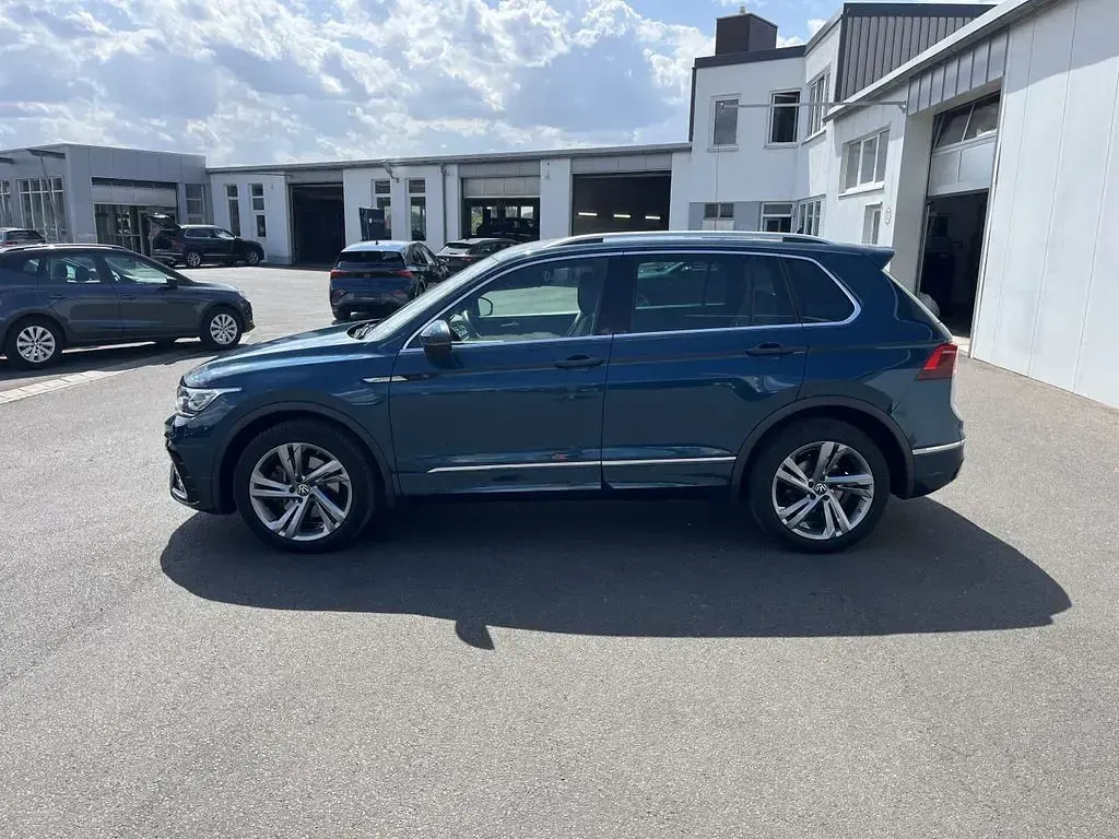 Gebraucht VW Tiguan R-line 190 PS (139 kW) 2022 Nightshade blue SUV