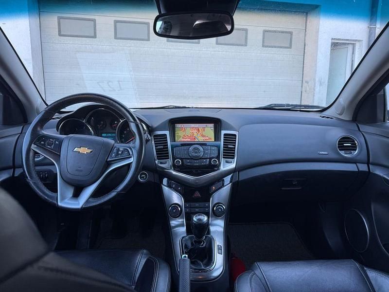 Gebraucht Chevrolet Cruze LTZ 163 PS (119 kW) 2013 Silber Kombi