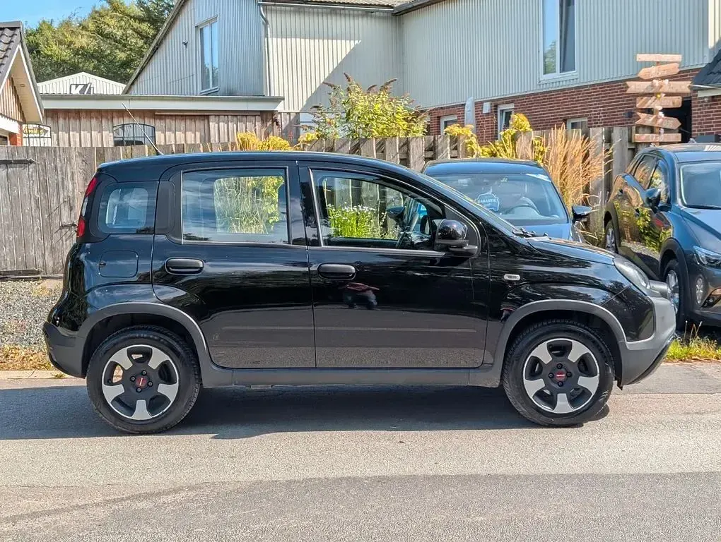 Gebraucht Fiat Panda 69 PS (50 kW) 2023 Schwarz Kleinwagen