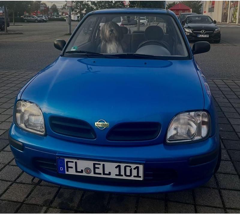 Blau Gebraucht 2000 Nissan Micra Kleinwagen | 350 € (Superpreis) - Bild 1/4
