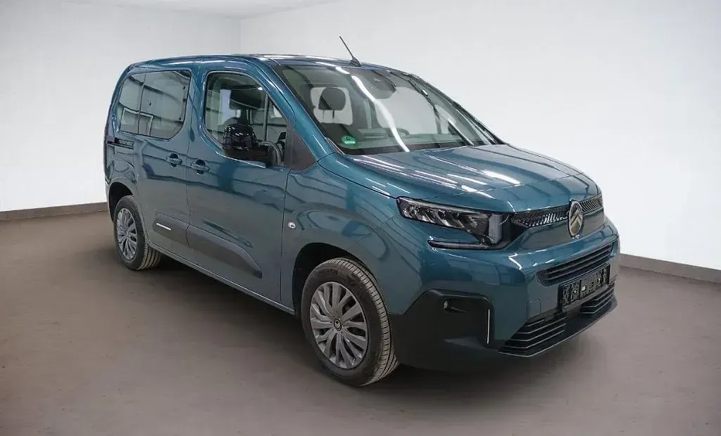 Gebraucht Citroën Berlingo 110 PS (80 kW) 2024 Blau Van / Kleinbus