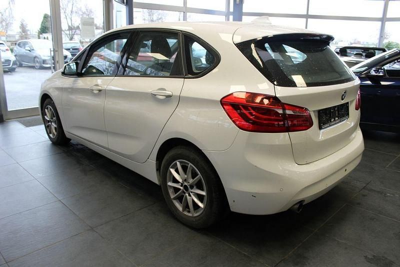 Gebraucht BMW 218 Active Tourer Advantage 136 PS (100 kW) 2016 Weiß Van / Kleinbus