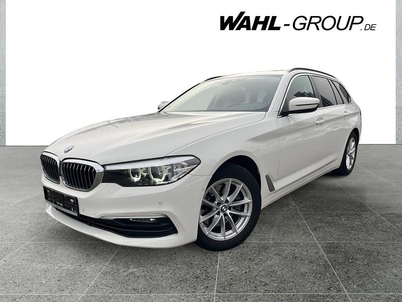 Weiß Gebraucht 2019 BMW 520 Performance Kombi | 23.975 € (Guter Preis) - Bild 1/4