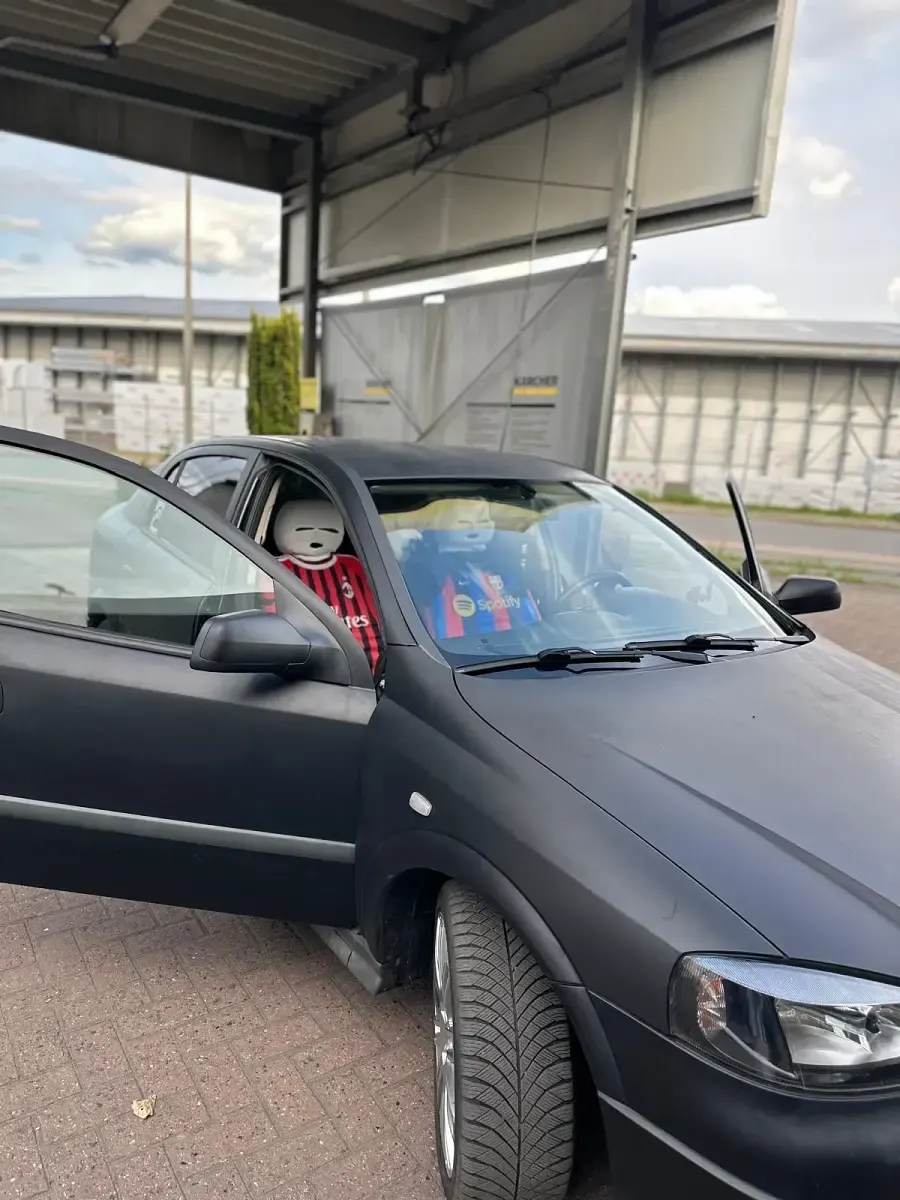 Gebraucht Opel Astra 100 PS (73 kW) 2003 Schwarz Limousine