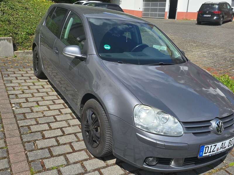 Grau Gebraucht 2008 VW Golf VI Edition Limousine | 3.000 € (Guter Preis) - Bild 1/4