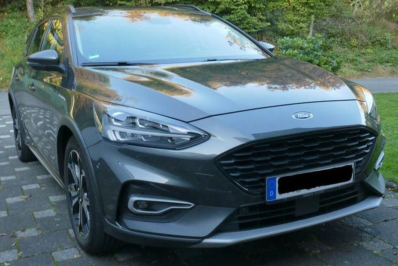 Usata Ford Focus Active 120 CV (88 kW) 2020 Grigio Berlina