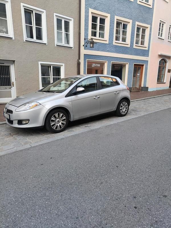 Silber Gebraucht 2007 Fiat Bravo Kleinwagen | 1.650 € (Fairer Preis) - Bild 1/4