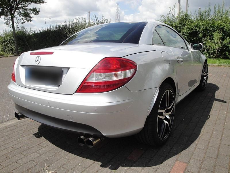 Gebraucht Mercedes SLK200 163 PS (119 kW) 2004 Silber Cabrio