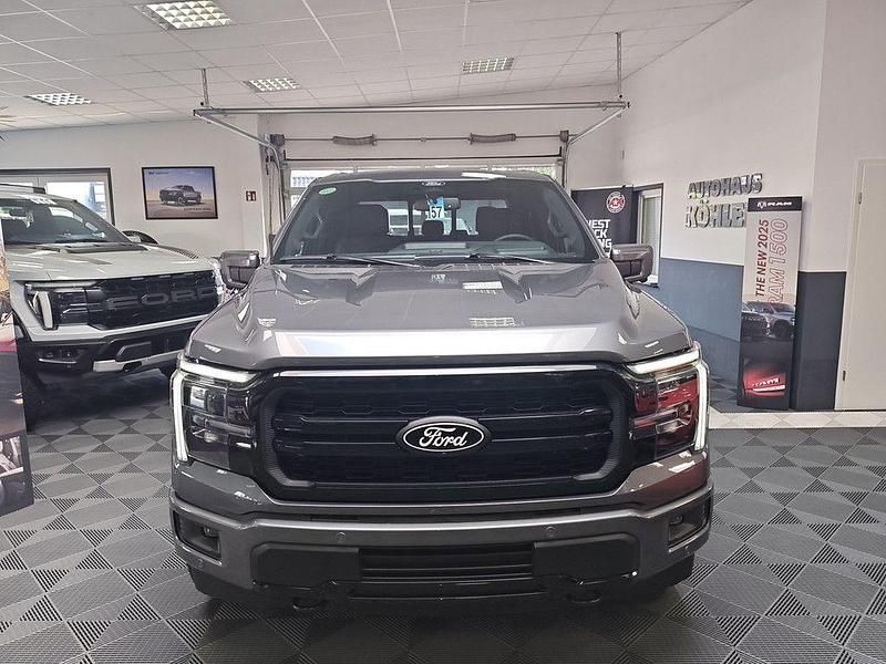 Nowe Ford V8 Lariat 400 KM (294 kW) 2026 Szary SUV