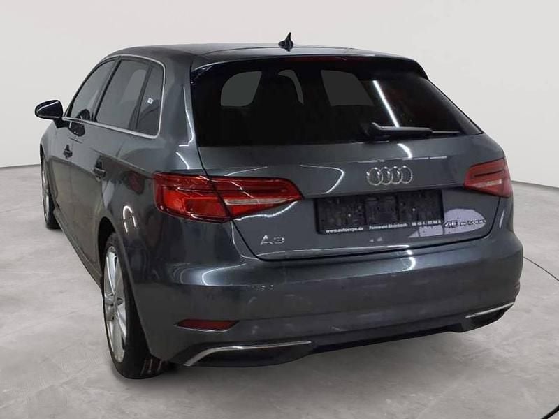 Gebraucht Audi e-tron Sportback Sport 110 kW (150 PS) 2020 Daytonagrau perleffekt SUV