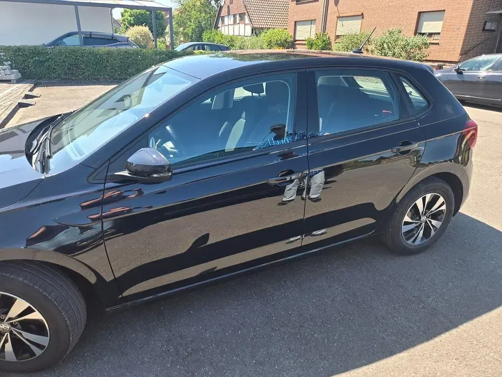 Gebraucht VW Polo Trendline 75 PS (55 kW) 2017 Schwarz Limousine