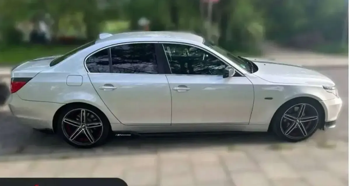 Gebraucht BMW 525 218 PS (160 kW) 2005 Silber Limousine